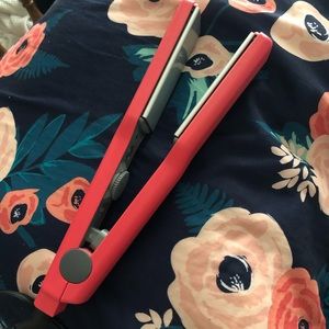 Remington hair straightener